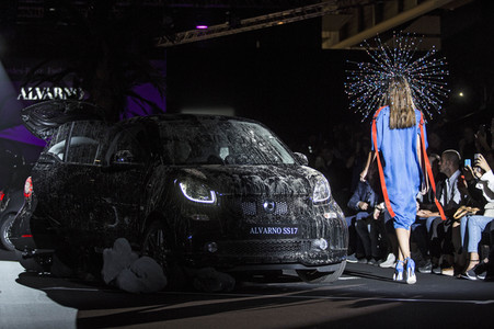 Alvarno Fashion Show auf der Mercedes-Benz Fashion Week Madrid SS17