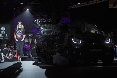 Alvarno Fashion Show auf der Mercedes-Benz Fashion Week Madrid SS17