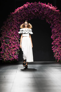 Juana Martin Fashion Show auf der Mercedes-Benz Fashion Week Madrid SS17