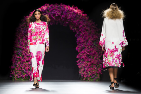 Juana Martin Fashion Show auf der Mercedes-Benz Fashion Week Madrid SS17