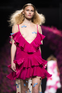 Juana Martin Fashion Show auf der Mercedes-Benz Fashion Week Madrid SS17