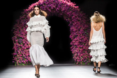 Juana Martin Fashion Show auf der Mercedes-Benz Fashion Week Madrid SS17
