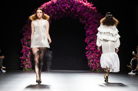 Juana Martin Fashion Show auf der Mercedes-Benz Fashion Week Madrid SS17