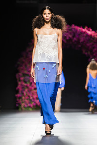 Juana Martin Fashion Show auf der Mercedes-Benz Fashion Week Madrid SS17