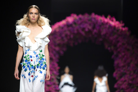 Juana Martin Fashion Show auf der Mercedes-Benz Fashion Week Madrid SS17