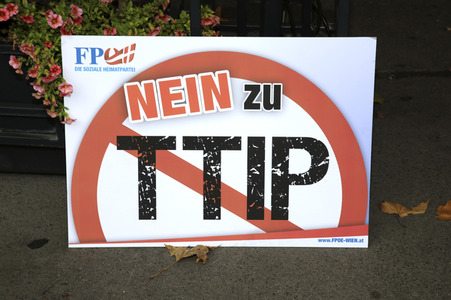 auch FPÖ demonstrierte gegen TTIP