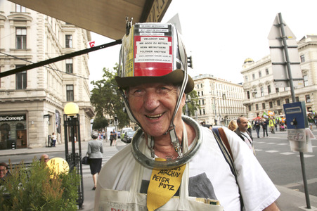 Werner Oskar Jilge, Wiener Kunstfaktotum und lebende Litfasssäule
