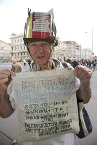 Werner Oskar Jilge, Wiener Kunstfaktotum und lebende Litfasssäule
