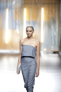 Nouman Fashion Show auf der Mercedes-Benz Fashion Week Madrid SS17
