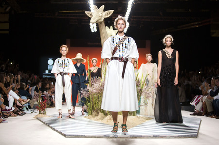 Jorge Vázquez Fashion Show auf der Mercedes-Benz Fashion Week Madrid SS17