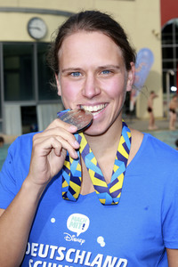 Charity-Event 'Deutschland schwimmt' in Hamburg
