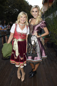 Bild-Wiesn im Marstall auf dem Oktoberfest 2016 in München