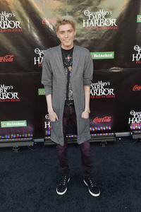 'Queen Mary's Dark Harbor' Preview in Long Beach