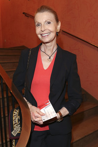 Theaterpremiere 'Glücklich die Glücklichen' in München