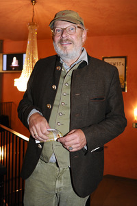 Theaterpremiere 'Glücklich die Glücklichen' in München
