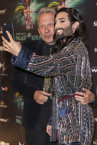 Weltpremiere von 'The One Grand Show' in Berlin