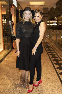 Late Night Shopping Party in Hamburg