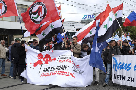 'Die Waffen nieder!' Demo in Berlin