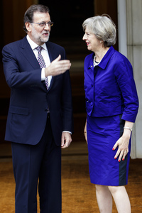 Mariano Rajoy empfängt Theresa May in Madrid