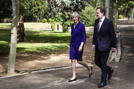 Mariano Rajoy empfängt Theresa May in Madrid