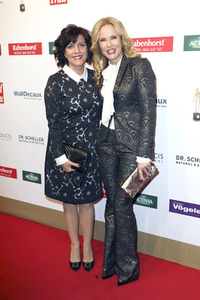 Goldene Bild der Frau 2016 in Hamburg