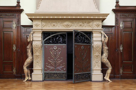DOOR ART: Kamintür / Chimney Door Bodypainting