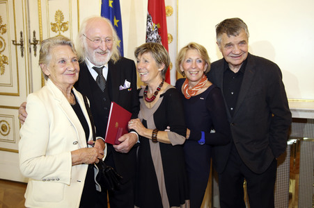 Verleihung des Ehrenkreuzes an Karl Merkatz in Wien