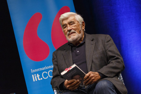 Tamara Dietl und Mario Adorf auf der lit.Cologne in Köln