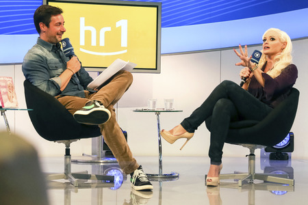 Daniela Katzenberger auf der Frankfurter Buchmesse 2016