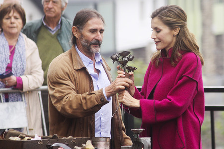 Felipe und Letizia besuchen die Region Los Oscos