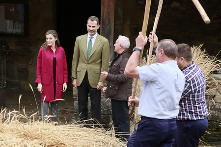 Felipe und Letizia besuchen die Region Los Oscos