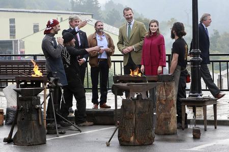 Felipe und Letizia besuchen die Region Los Oscos