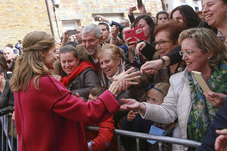 Felipe und Letizia besuchen die Region Los Oscos