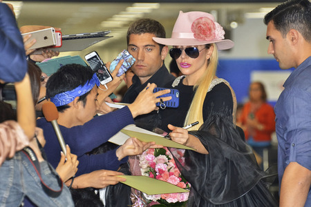Ankunft von Lady Gaga in Narita