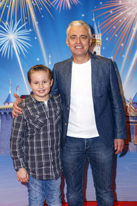 Premiere 'Disney on Ice - 100 Jahre voller Zauber' in Köln
