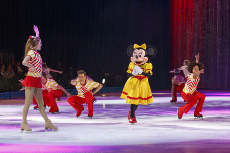 Premiere 'Disney on Ice - 100 Jahre voller Zauber' in Köln