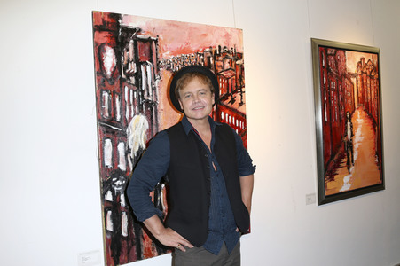 Kunstausstellung 'Life is a Journey' in Hamburg