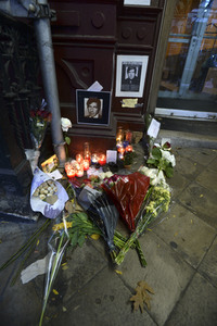 Trauer um Leonard Cohen in New York