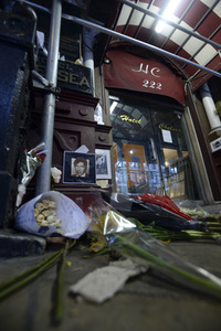 Trauer um Leonard Cohen in New York
