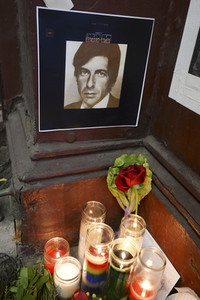 Trauer um Leonard Cohen in New York