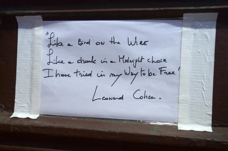 Trauer um Leonard Cohen in New York