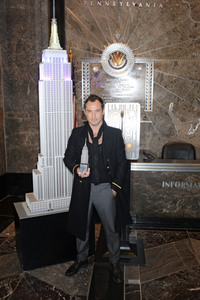 Jude Law bei der IIllumination des Empire State Buildings in New York