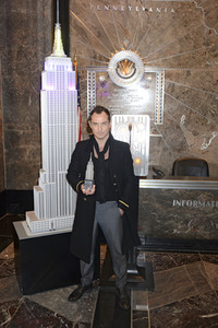 Jude Law bei der IIllumination des Empire State Buildings in New York