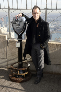 Jude Law bei der IIllumination des Empire State Buildings in New York