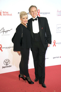 Benefizgala 'Künstler gegen Aids - Die Gala 2016' in Berlin