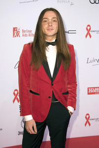 Benefizgala 'Künstler gegen Aids - Die Gala 2016' in Berlin