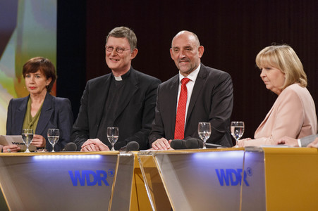WDR-Integrationsgipfel 'Wie schaffen wir es?' in Köln
