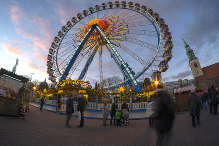 Weihnachtsmarkt am Alexanderplatz in Berlin