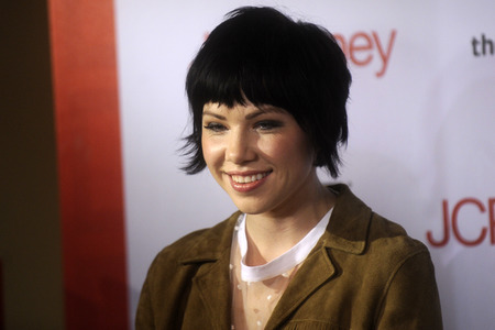 Charity Aktion mit Carly Rae Jepsen in New York