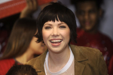 Charity Aktion mit Carly Rae Jepsen in New York